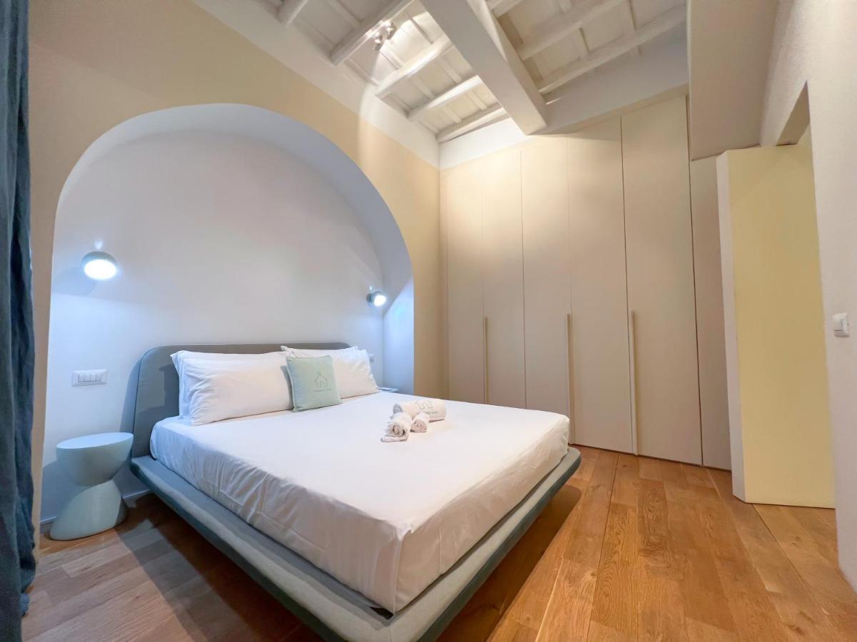 Luxury House & Secret Garden - Strategic Location, 100m To Metro B Apartment